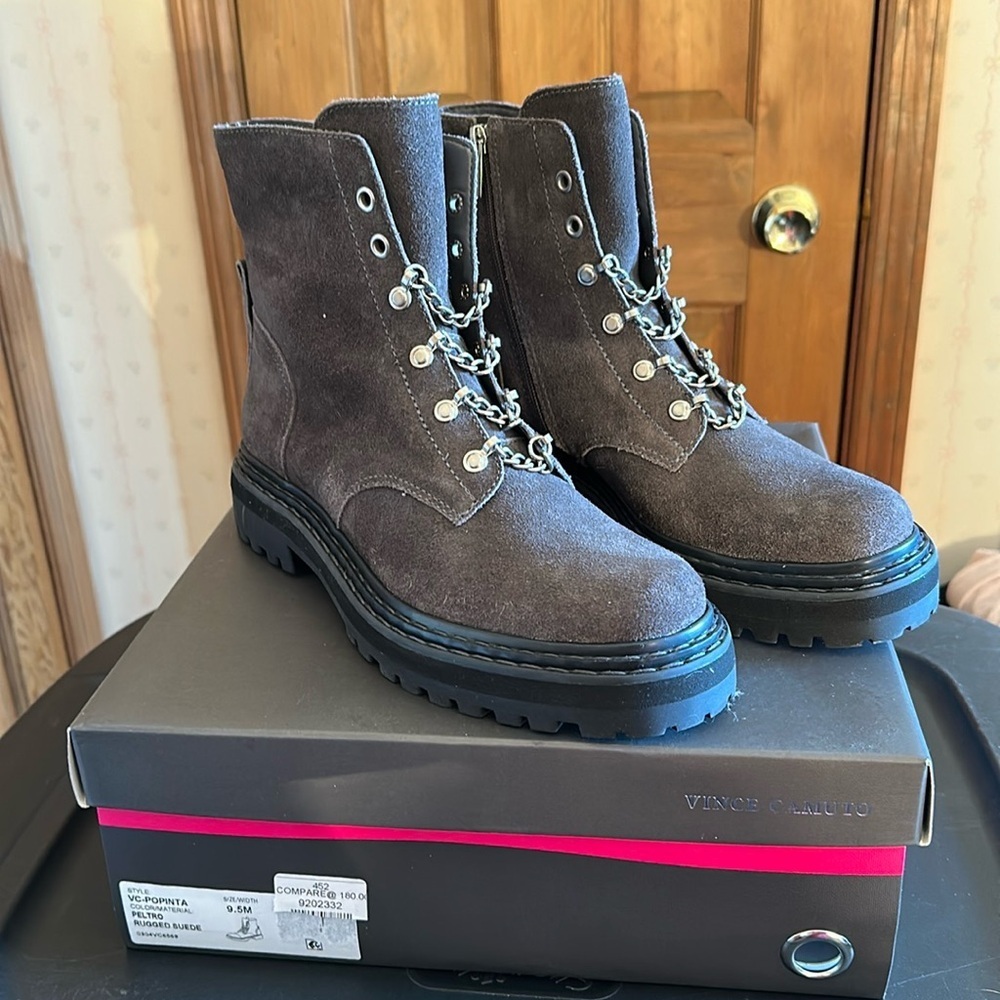Vince Camuto VC-Popinta Rugged Suede Brown Boots Size 7 and 9.5